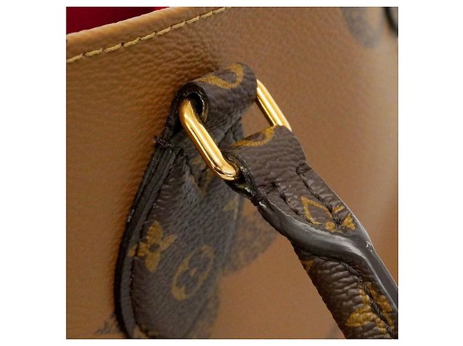 Louis Vuitton Monogram Giant Reverse OnTheGo MM Tote Bag Braun - Ansicht 9