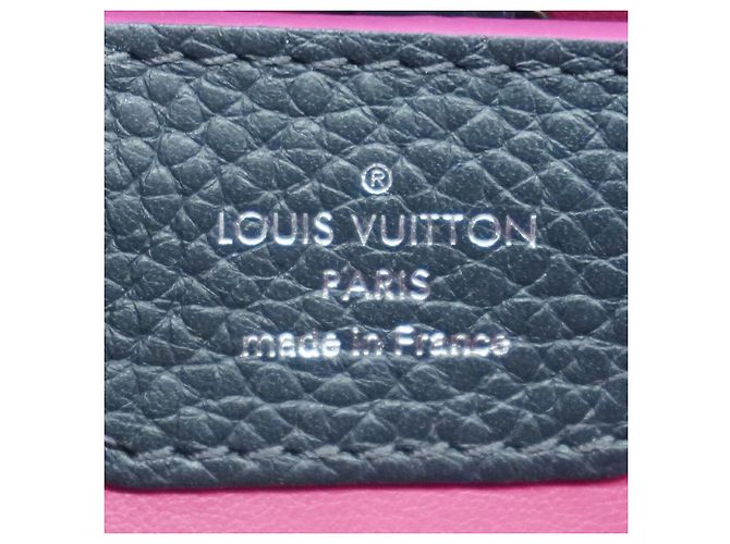Bolso Louis Vuitton Capucines MM Negro - vista 5
