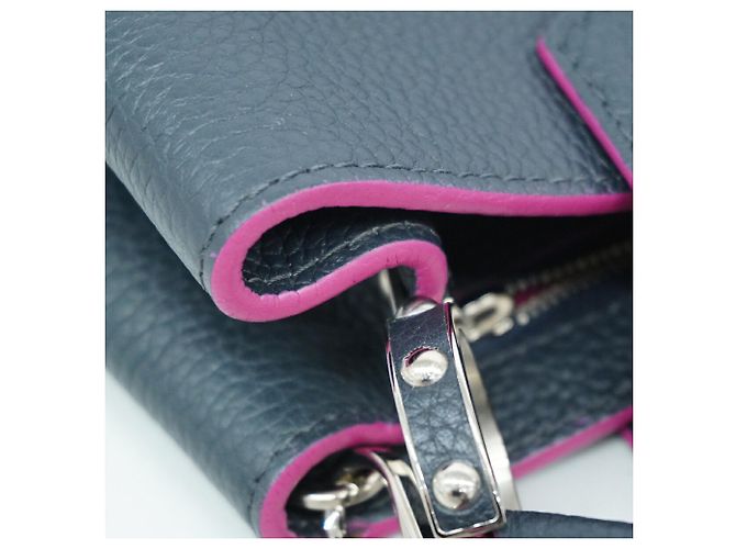 Bolso Louis Vuitton Capucines MM Negro - vista 6