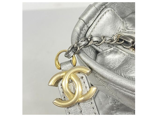 Borsa a tracolla Chanel Gabrielle de Chanel Argento - vista 12