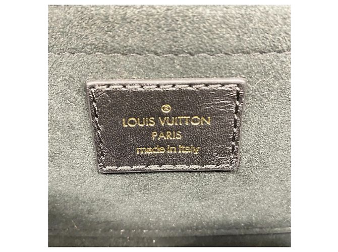 Borsa a catena Louis Vuitton New Wave PM M51683 Noir Nero - vista 5