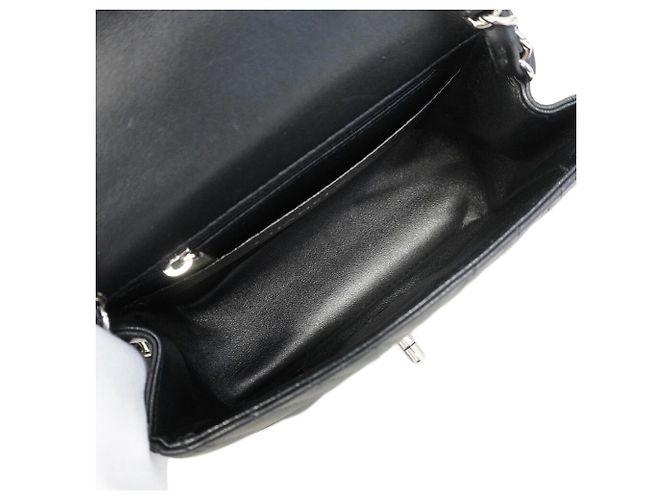 Borsa a tracolla Chanel in pelle d'agnello nera Nero - vista 4