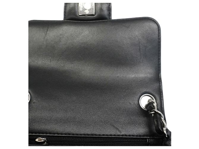 Borsa a tracolla Chanel in pelle d'agnello nera Nero - vista 9