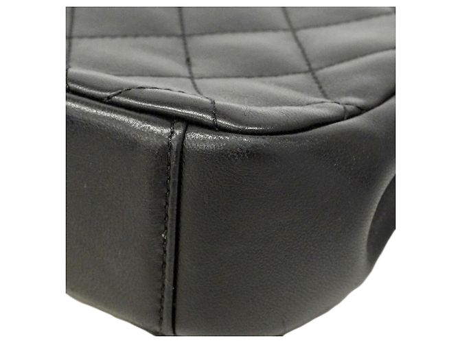 Borsa a tracolla Chanel Matelassé con catena Nero - vista 6