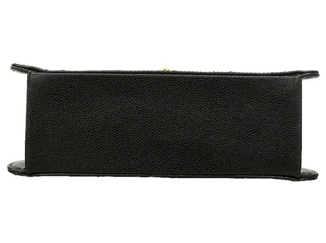 Borsa a tracolla Chanel Matelassé in nero - vista 3