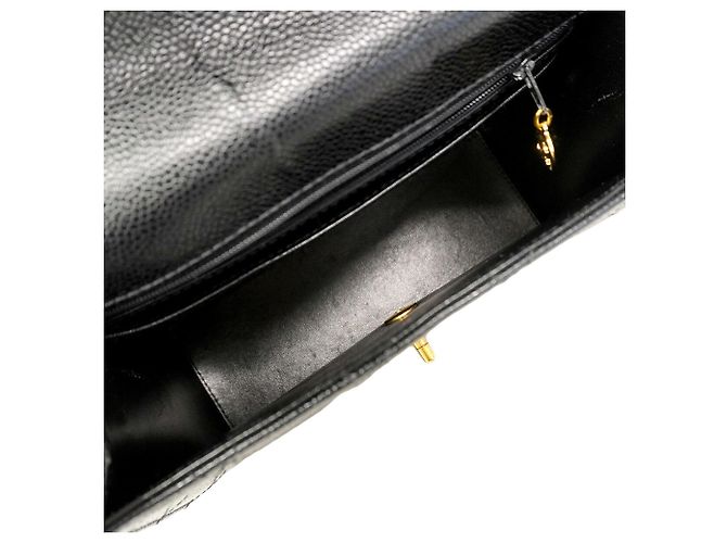 Borsa a tracolla Chanel Matelassé in nero - vista 4
