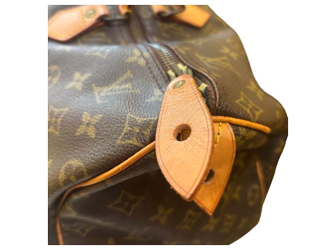 Louis Vuitton Speedy Bandouliere Monogram Canvas 40 Marrone - vista 3