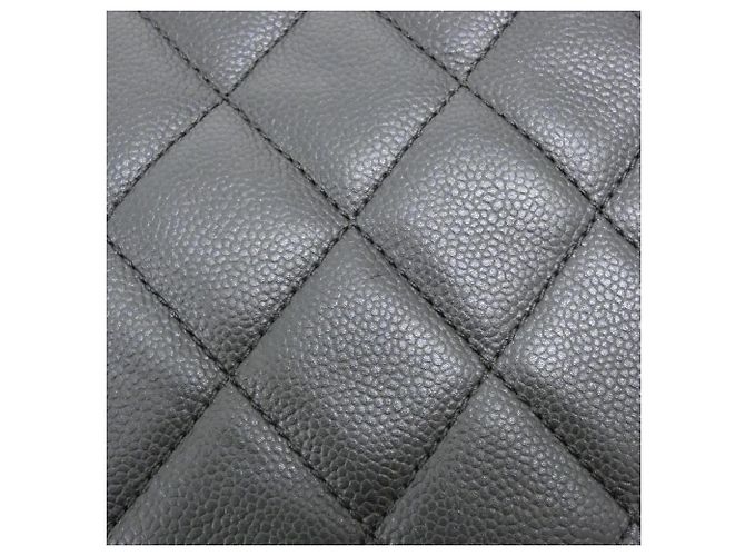 Borsa a tracolla Chanel 66872 in pelle di vitello grana naturale nera Nero - vista 4