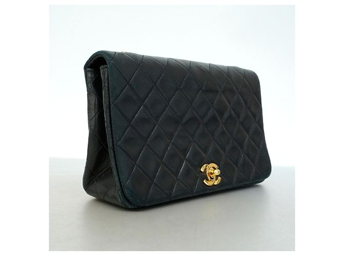 Borsa a tracolla con catena Chanel Matelassé Nero - vista 2