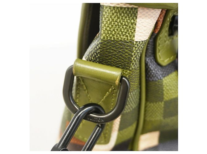 Borsa a tracolla Louis Vuitton Damouflage LV Trail Verde - vista 8
