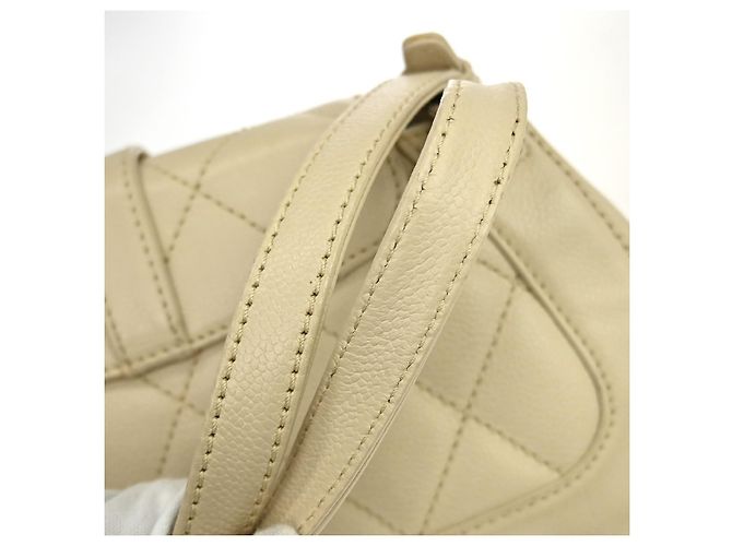 Chanel Mademoiselle Lock Quilted Caviar Small Beige - vista 6