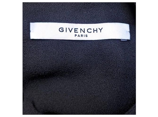 Givenchy ärmelloses schwarzes Wollkleid mit Capelet - Ansicht 4