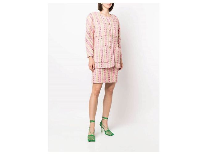 Chanel Rosa Strickwolle Jacke und Seiden Etuikleid Set Pink - Ansicht 2