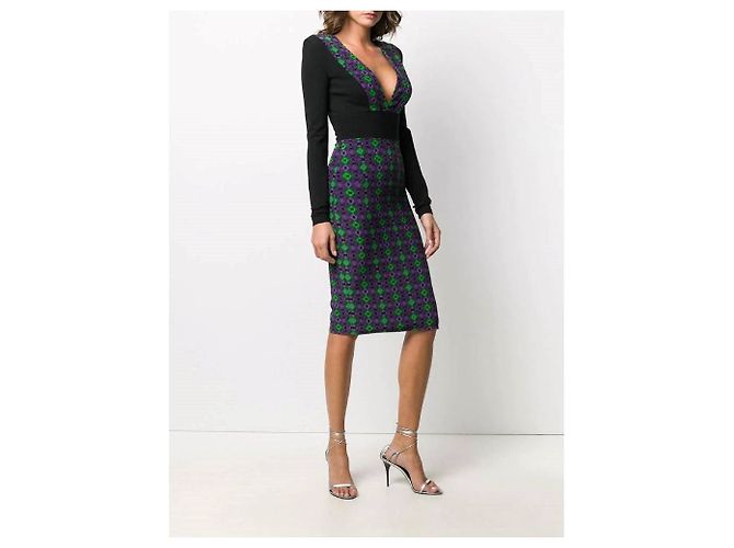 Vestido midi Versace em viscose preto e roxo com padrão geométrico - vista 3