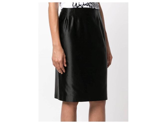 Yves Saint Laurent Falda de Mujer Negro - vista 3