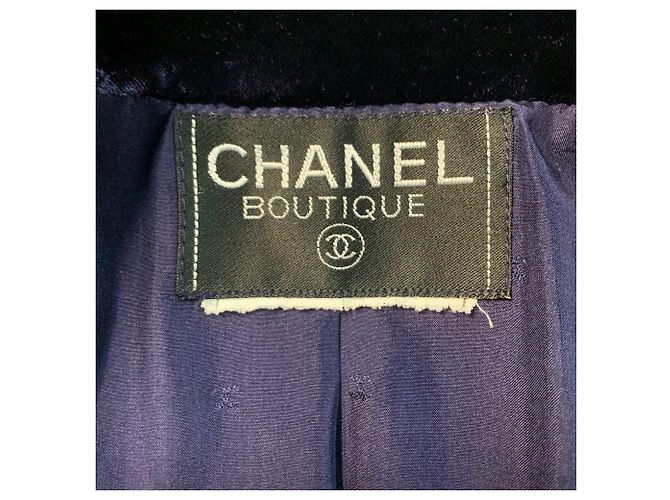 Chanel Wolljacke Lila mit Samt-Details - Ansicht 6