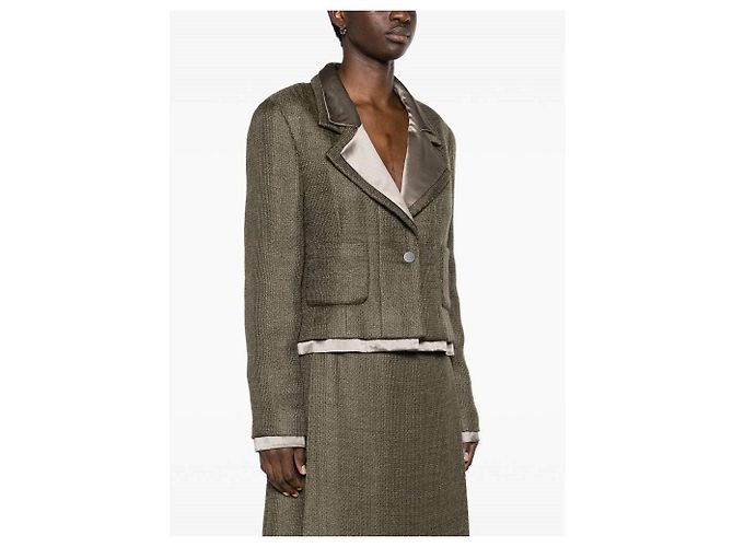 Blazer Chanel Cropped de Lana Mohair Caqui - vista 5