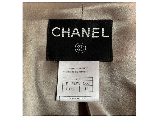 Blazer Chanel Cropped de Lana Mohair Caqui - vista 7
