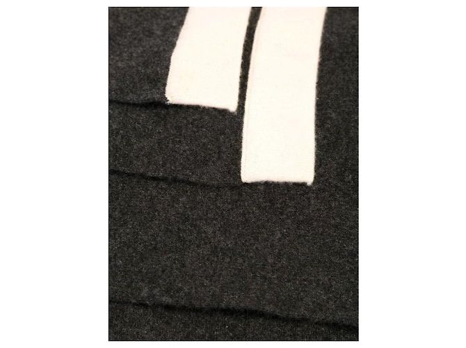 Chanel Schal aus grauem Kaschmir - Ansicht 3