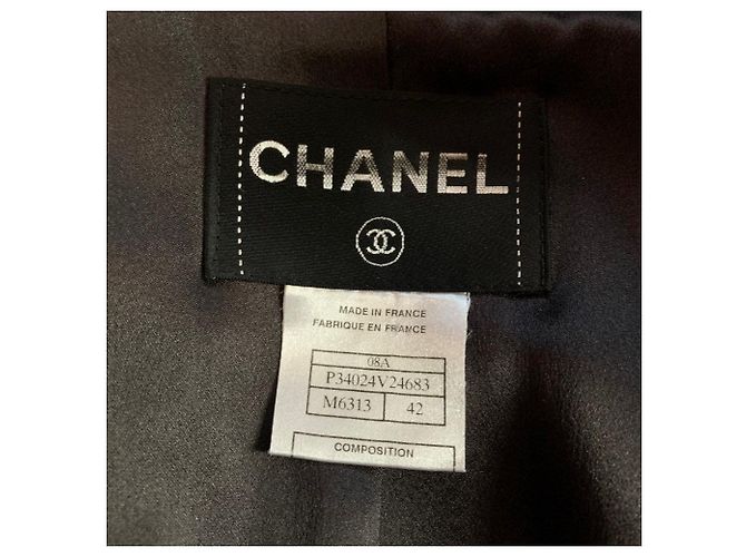 Abrigo Chanel de lana negro con estampado herringbone y capa - vista 8