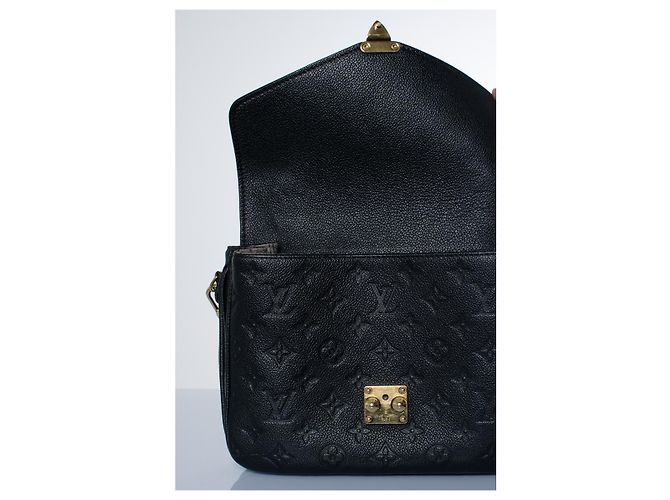 Louis Vuitton, Black Pochette metis empreinte bag - view 5