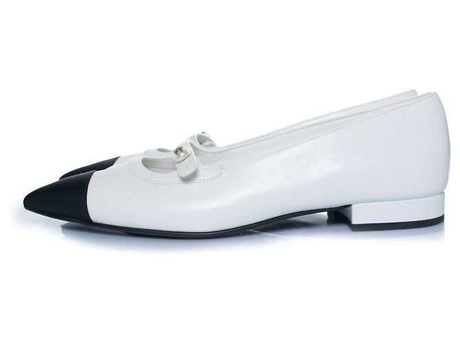 Chanel, ballerine 2024 con cinturino Mary Jane Bianco - vista 2