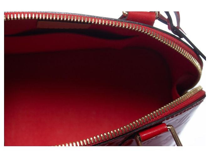 Louis Vuitton, Monogram vernis alma BB in cerise Rosso - vista 10