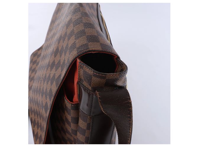 Borsa a tracolla Louis Vuitton Damier Bastille in Brown Rosso - vista 5