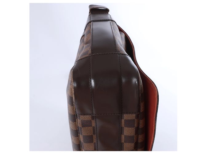 Borsa a tracolla Louis Vuitton Damier Bastille in Brown Rosso - vista 9