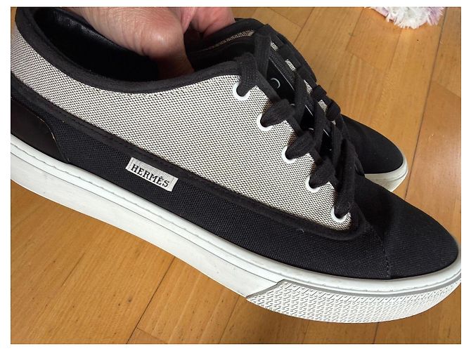 Baskets Hermès en coton noir et beige - vue 23