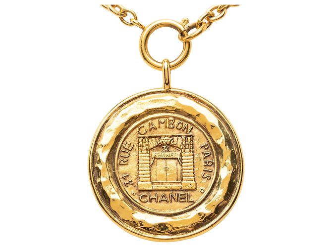 Collana con pendente a medaglione Rue Cambon Chanel placcata oro D'oro - vista 2