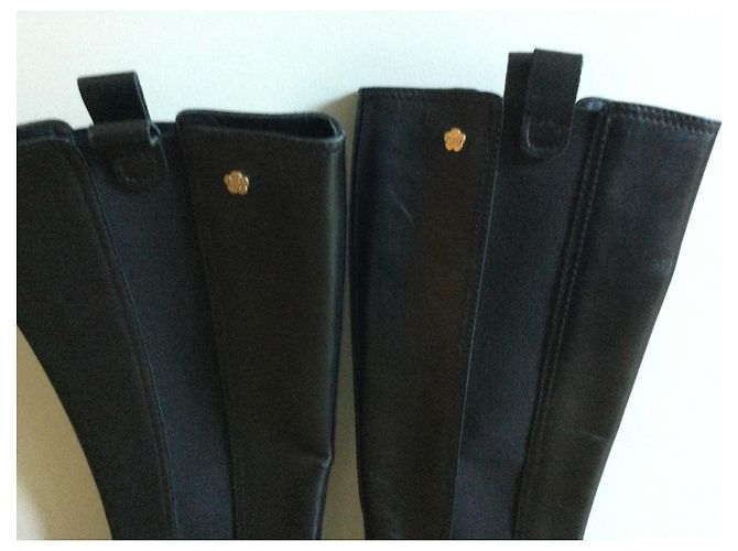 Botas altas Chanel en cuero negro - vista 13