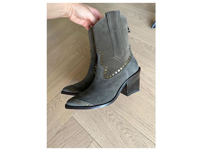 Zadig & Voltaire Stivaletti in camoscio con borchie Cachi - vista 6