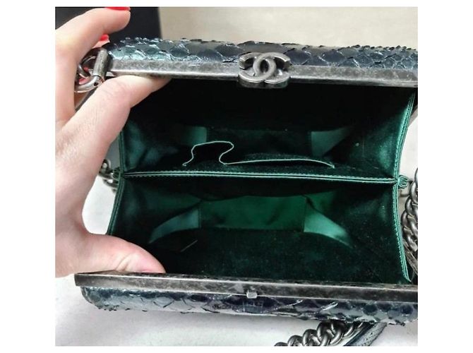Chanel Python Leather Evening Bag Dark green - view 3