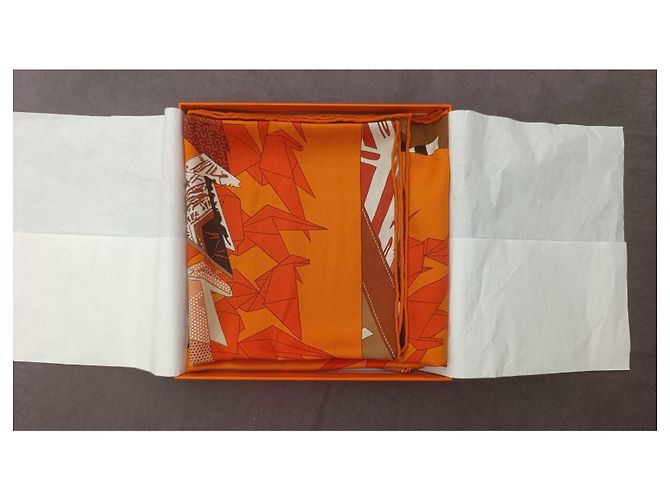 Hermès Cocotte de soie Seidentuch - Orange Origami Braun Weiß Metallisch - Ansicht 4