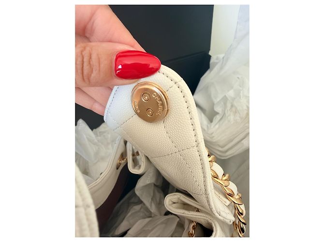 Chanel 19 Chanel 25 Sac Seau Cuir Caviar Blanc - vue 5