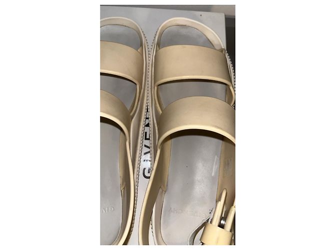 Givenchy Sandali Bassi in Plastica Beige - vista 9