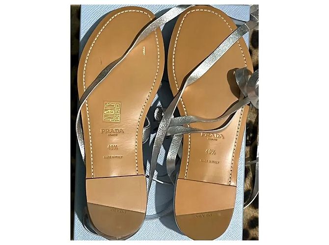 Sandali Gladiator Prada in pelle nappa argento - vista 3