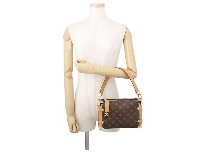 Bolso Louis Vuitton Monogram Side Trunk MM Castaño Monograma - vista 5