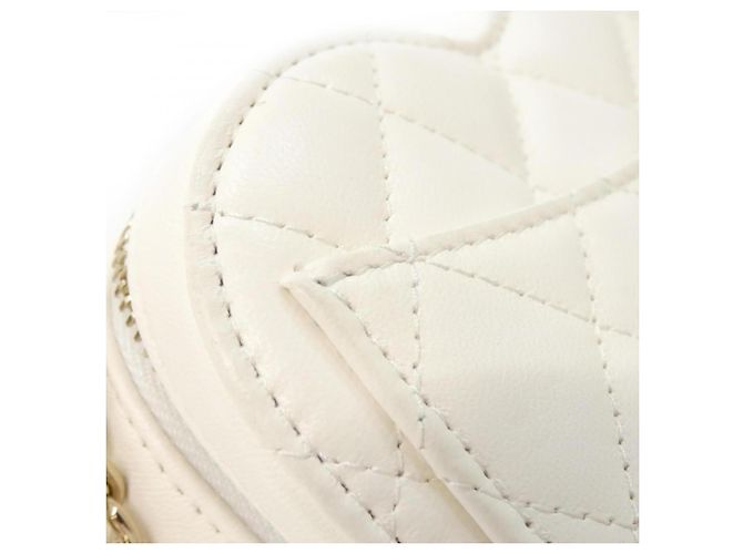 Timeless Chanel AP2784 Shoulder Bag White - view 6