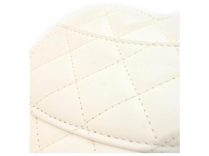 Timeless Chanel AP2784 Shoulder Bag White - view 7