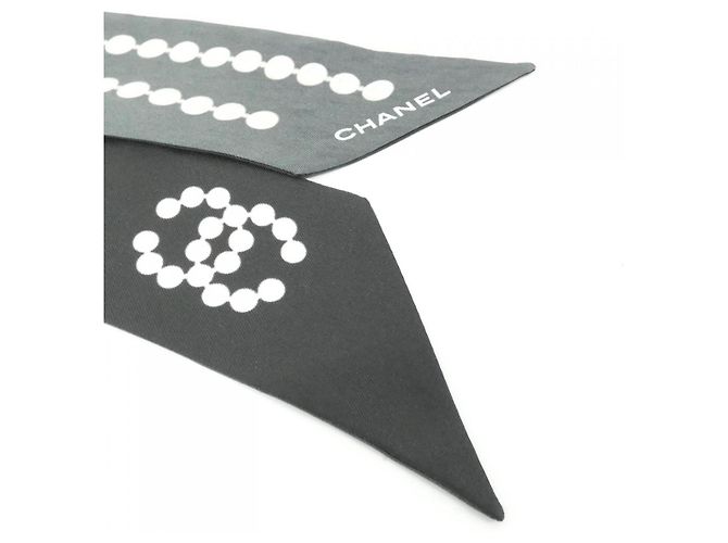 Sciarpa Foulard in Seta Chanel Marrone Nero Bianco - vista 2