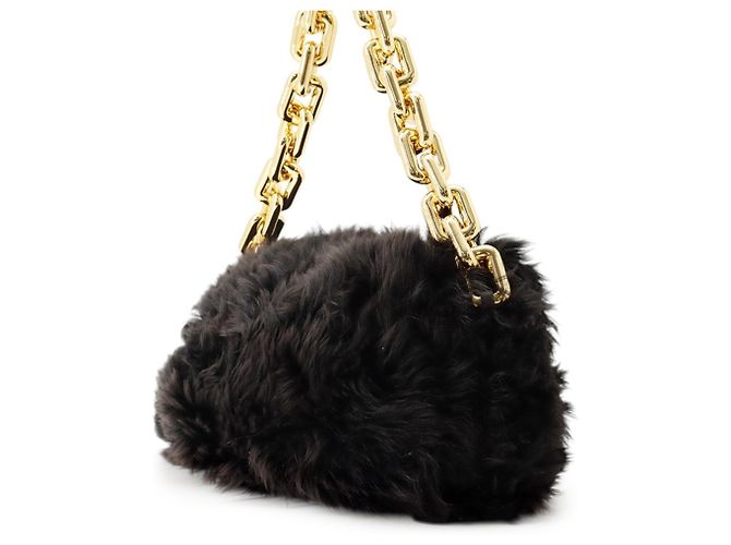 Borsa Bottega Veneta nera - The Chain Pouch Shearling Nero - vista 2