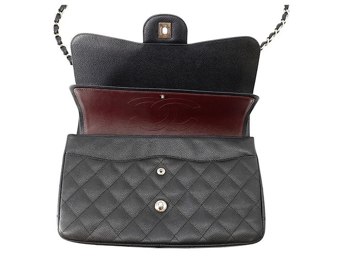 Borsa a tracolla con catena Chanel in vitello martellato nero - vista 6