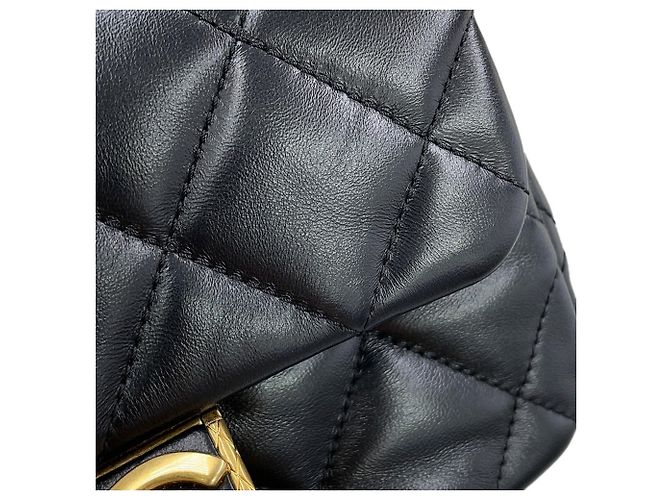 Borsa a tracolla con catena Chanel Black Matelassé Nero - vista 7