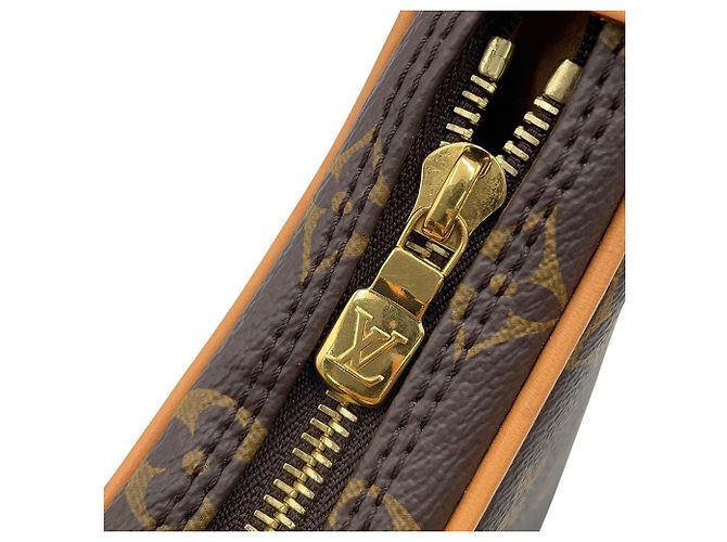 Sac à épaule Louis Vuitton Monogram Loop Beige Monogramme - vue 12