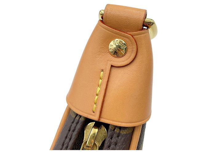 Sac à épaule Louis Vuitton Monogram Loop Beige Monogramme - vue 9