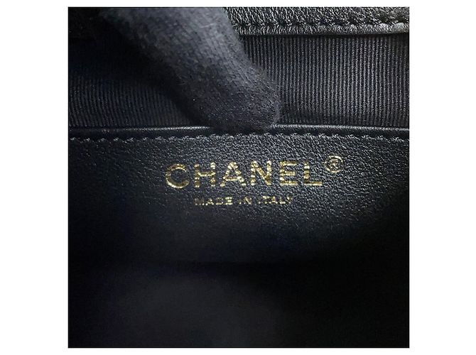 Chanel Matelassé Rucksack aus schwarzem Leder - Ansicht 13