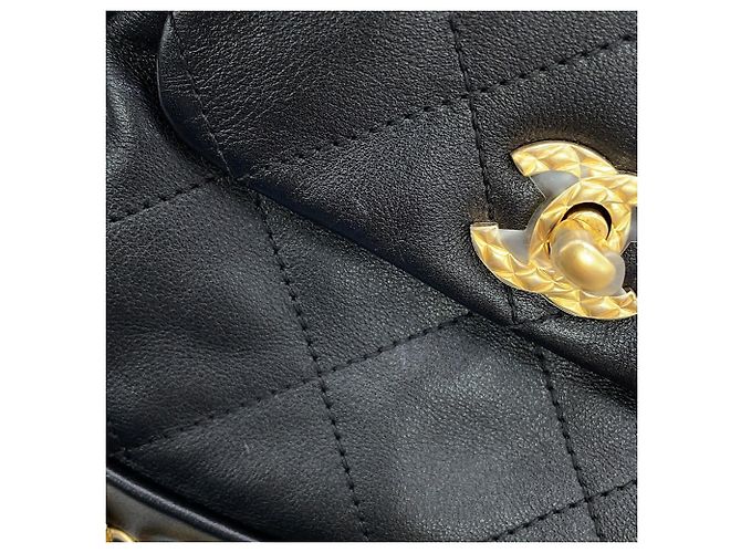 Chanel Matelassé Rucksack aus schwarzem Leder - Ansicht 6