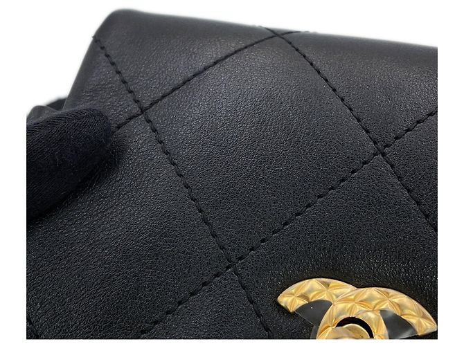 Chanel Matelassé Rucksack aus schwarzem Leder - Ansicht 8
